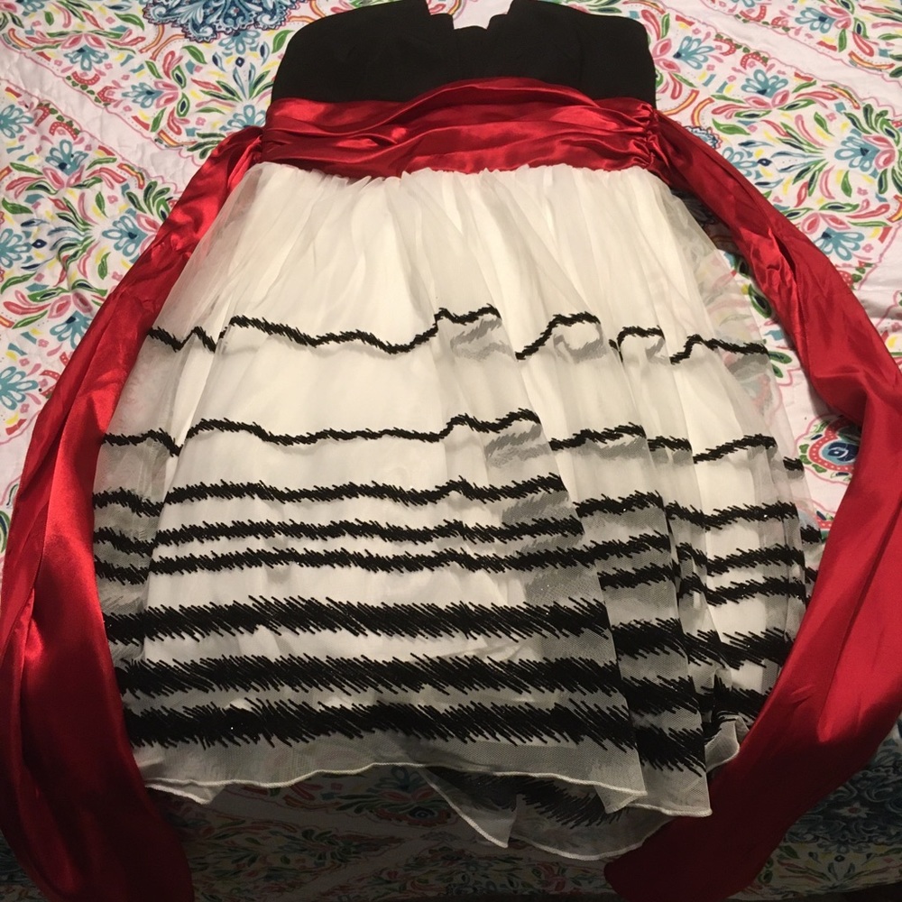 Short dress